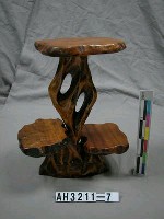 藏品(置物檯)的圖片